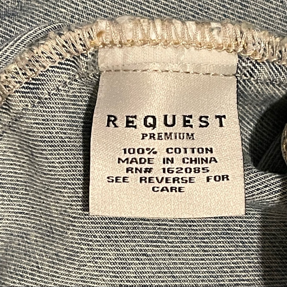 Request Distressed Denim Jacket Size Medium New - Picture 4 of 4